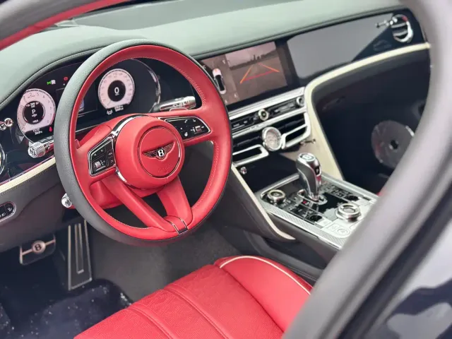 Bentley Flying Spur — Фото автомобиля 15
