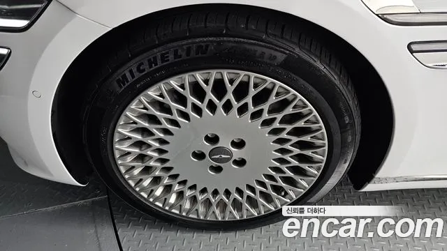 Genesis G80 Бензин 2.5 турбо AWD — Фото автомобиля 5