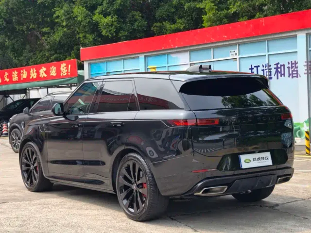 Land Rover Range Rover Sport — Фото автомобиля 11
