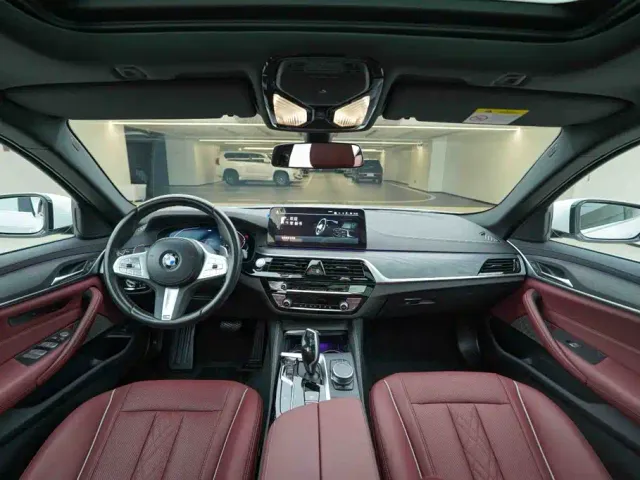 BMW 5 Series — Фото автомобиля 19