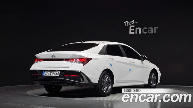Hyundai Avante CN7 — Фото автомобиля 2