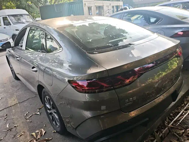 BYD Qin L — Фото автомобиля 4