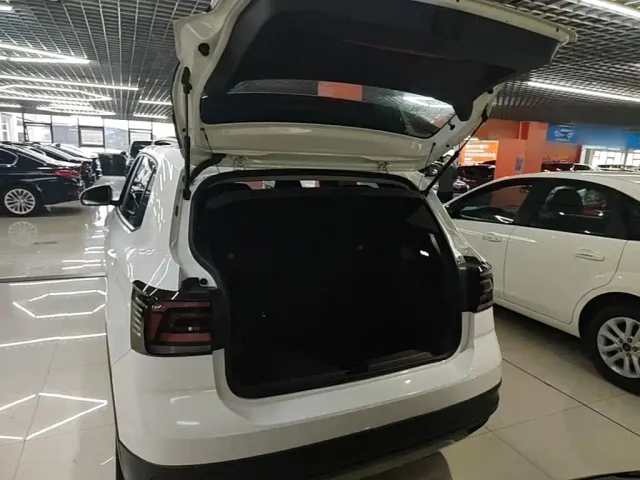 Volkswagen T-Cross — Фото автомобиля 18