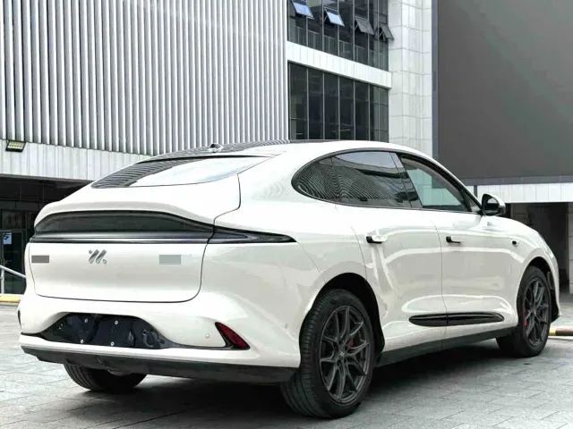 IM Motors LS6 — Фото автомобиля 11