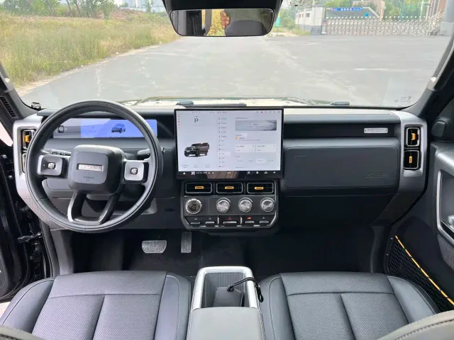 iCAR V23 — Фото автомобиля 13