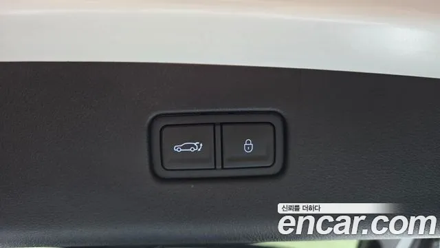 Genesis GV70 2.5T Бензин AWD — Фото автомобиля 16