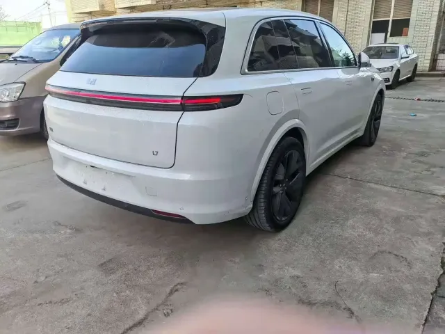 Li Auto L7 — Фото автомобиля 9