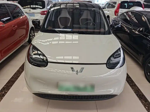 Wuling Bingo — Фото автомобиля 2