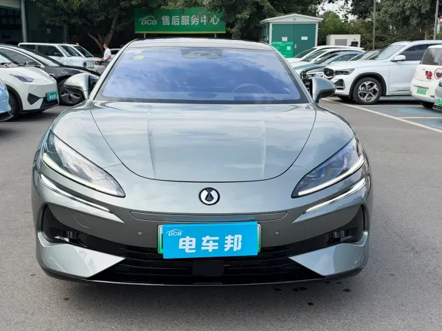 Denza Z9GT — Фото автомобиля 2
