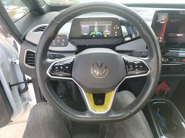 Volkswagen ID.3 — Фото автомобиля 10