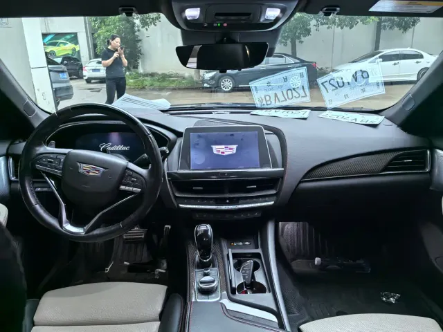 Cadillac CT5 — Фото автомобиля 10