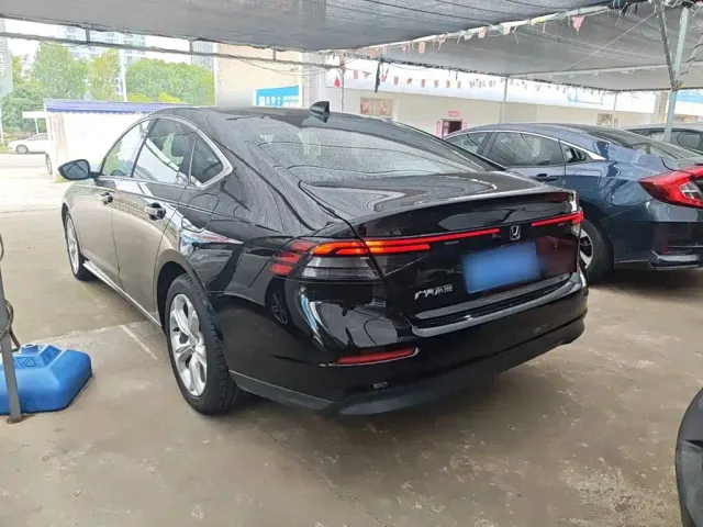 Honda Accord — Фото автомобиля 5