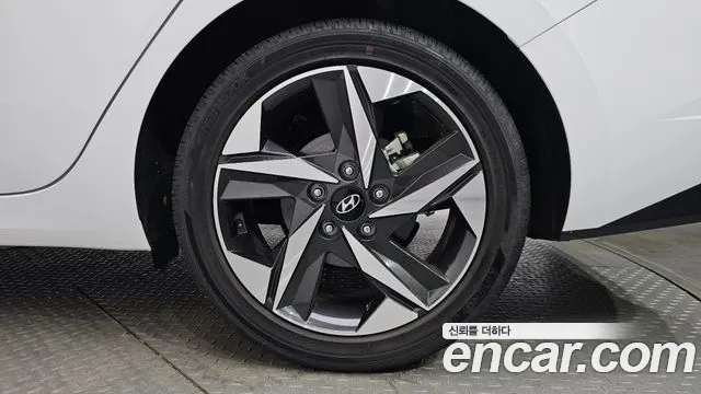 Hyundai Avante CN7 — Фото автомобиля 21