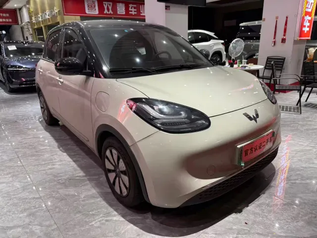 Wuling Bingo — Фото автомобиля 3