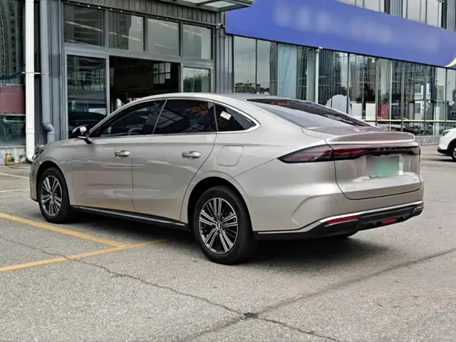 Geely Galaxy Stellar 6 — Фото автомобиля 4