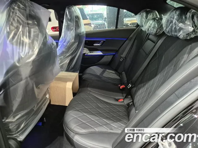 Mercedes-Benz E-Class — Фото автомобиля 11
