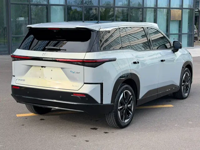 Toyota BoZhi 3X — Фото автомобиля 6