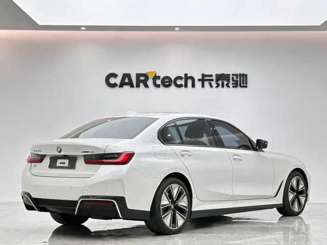 BMW i3 — Фото автомобиля 5
