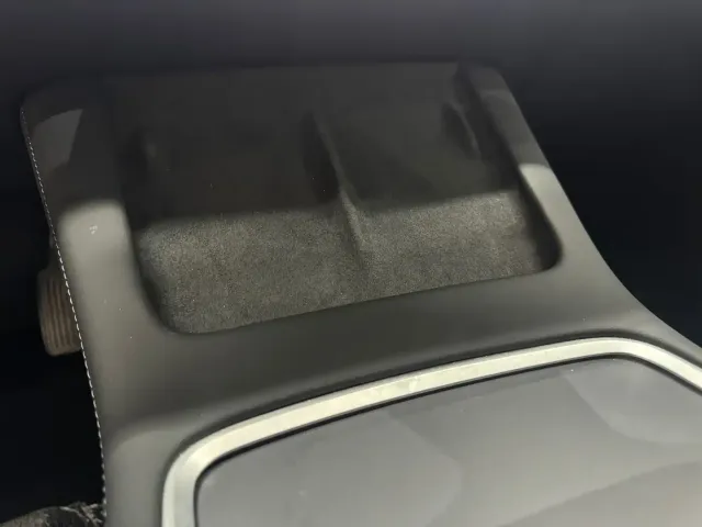 Tesla Model 3 — Фото автомобиля 11