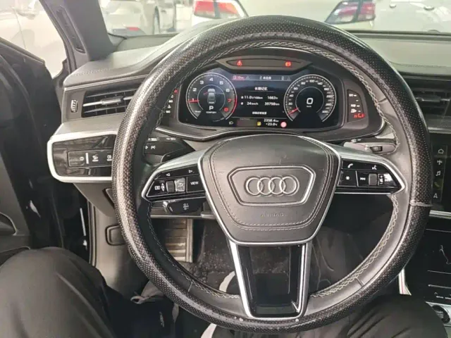 Audi A6L — Фото автомобиля 10