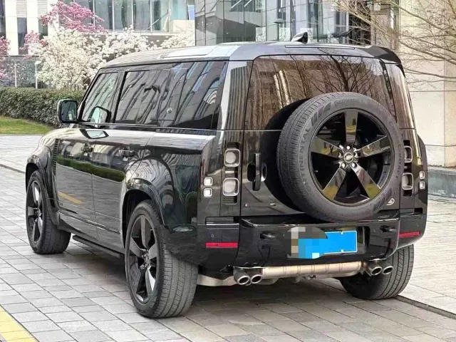 Land Rover Defender — Фото автомобиля 2