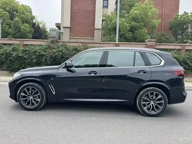 BMW X5 — Фото автомобиля 13
