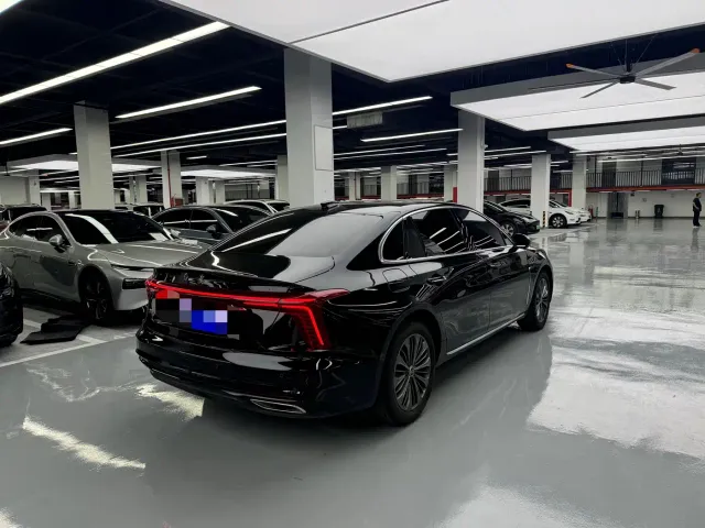 Hongqi H5 — Фото автомобиля 13