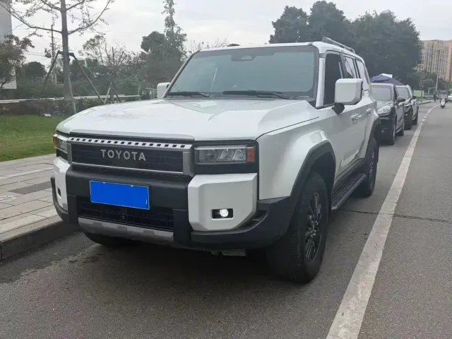 Фотография автомобиля — Toyota Prado