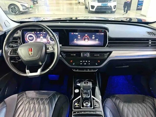 Hongqi HS5 — Фото автомобиля 5