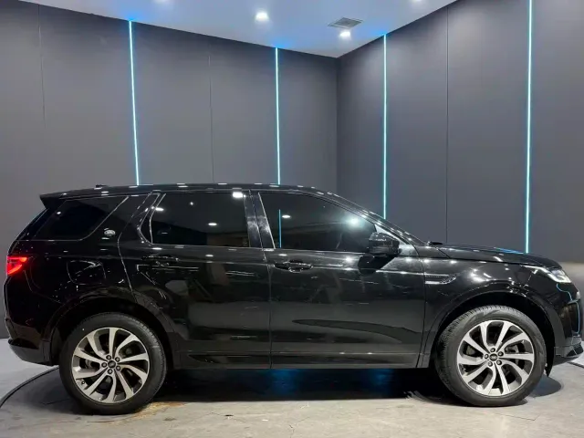 Land Rover Discovery Sport — Фото автомобиля 4