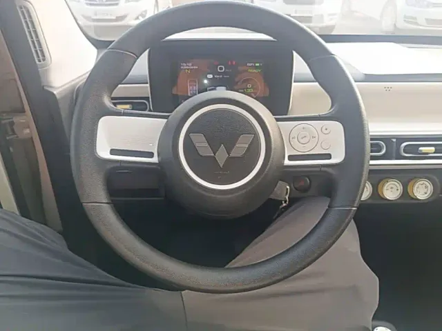 Wuling Hongguang Mini EV — Фото автомобиля 10