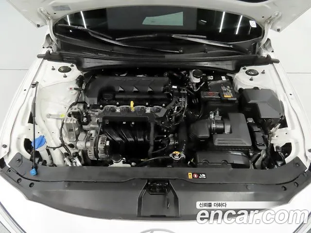 Hyundai Avante CN7 — Фото автомобиля 6