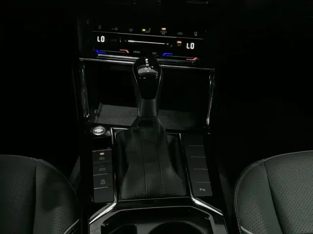 Volkswagen Passat — Фото автомобиля 13