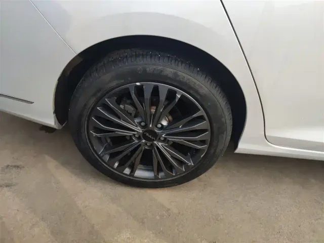 Dongfeng Yixuan MAX — Фото автомобиля 19