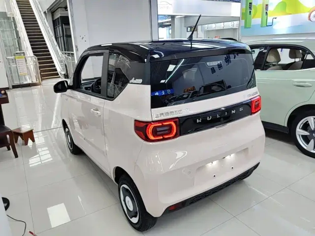 Wuling Hongguang Mini EV — Фото автомобиля 4