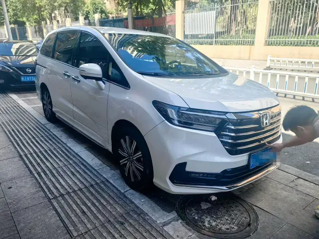 Honda Odyssey — Фото автомобиля 16