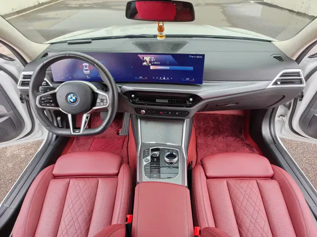 BMW i3 — Фото автомобиля 6