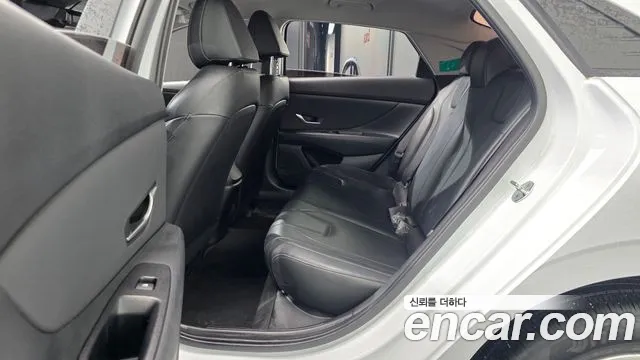 Hyundai Avante — Фото автомобиля 12