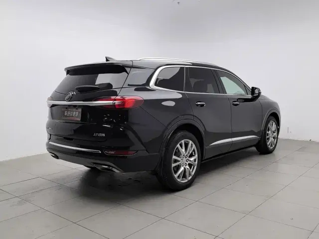 Buick Enclave — Фото автомобиля 2