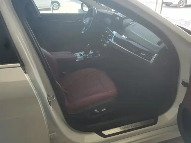 BMW 5 Series — Фото автомобиля 8