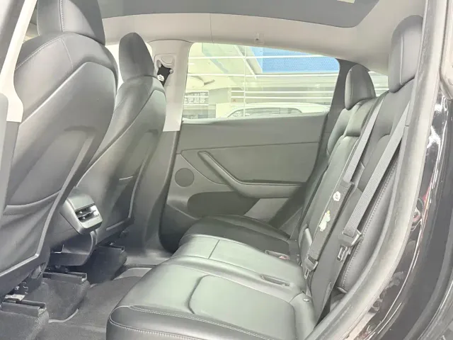 Tesla Model Y — Фото автомобиля 7