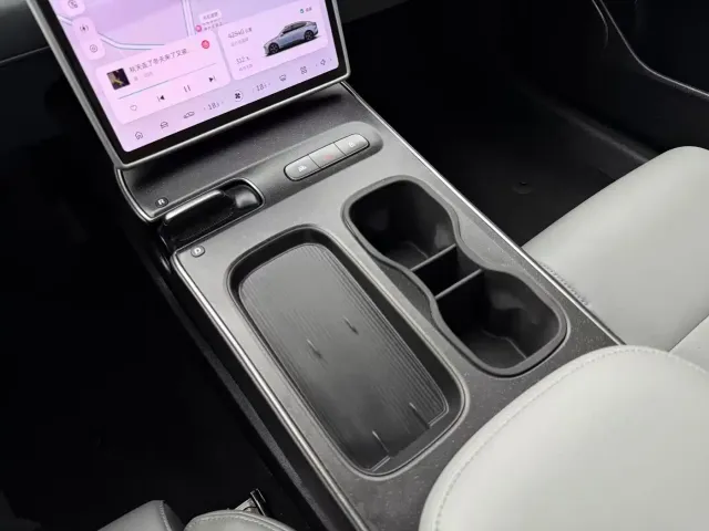 NIO NIO ET5 2022 75kWh — Фото автомобиля 27