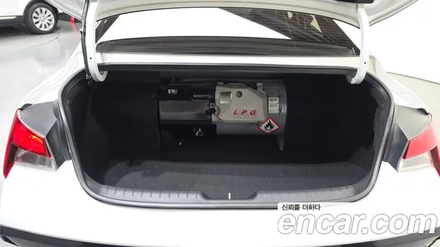 Hyundai Avante — Фото автомобиля 26
