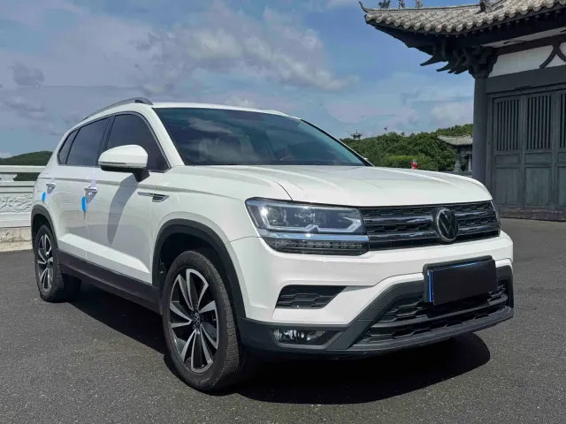 Volkswagen Tharu — Фото автомобиля 3