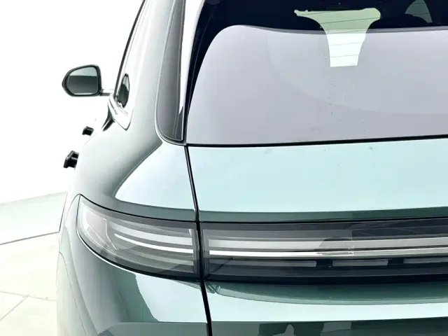 Li Auto L7 — Фото автомобиля 5
