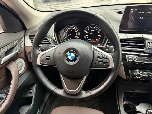 BMW X1 — Фото автомобиля 14