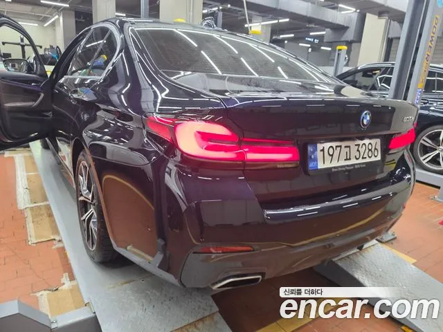 BMW 5 Series G30 — Фото автомобиля 2