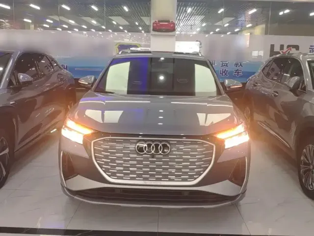 Audi Audi Q4 e-tron 2024 40 e-tron Creation Edition — Фото автомобиля 2