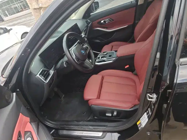 BMW i3 — Фото автомобиля 14