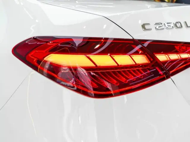 Mercedes-Benz C-Class — Фото автомобиля 9